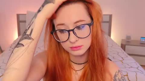 Snapshot of dark_lola_ chatting on 06-18-26, 01:50 Lola online show from 06-18-26, 01:50