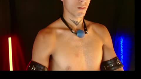 Snapshot of dark_rosse1 chatting on 06-25-26, 12:32 rosse online show from 06-25-26, 12:32