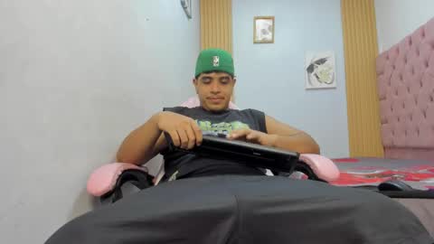 darkalphax01 online show from 12-22-25, 03:36