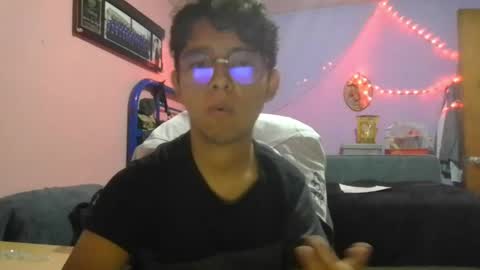 Snapshot of darknex_ chatting on 05-08-26, 03:01 Jose Ian online show from 05-08-26, 03:01