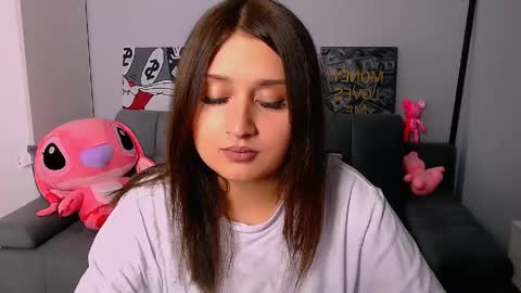 Amelie online show from 04-21-26, 04:34