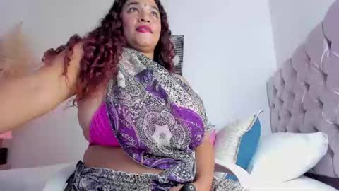 Snapshot of darsha_hara chatting on 06-11-26, 01:31 Darsha online show from 06-11-26, 01:31