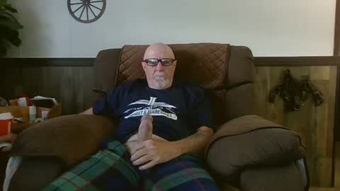 Snapshot of dave571960 chatting on 07-05-26, 10:44 dave571960 online show from 07-05-26, 10:44