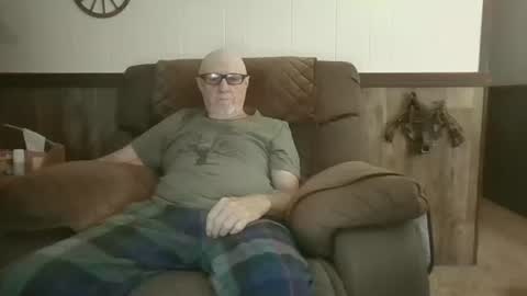 Snapshot of dave571960 chatting on 07-18-26, 10:30 dave571960 online show from 07-18-26, 10:30