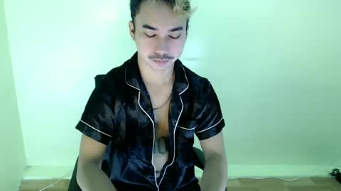 Snapshot of dave_cummers chatting on 07-02-26, 01:05 DAVE online show from 07-02-26, 01:05