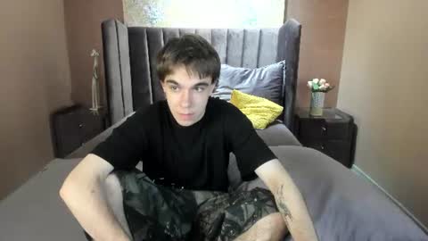 Snapshot of davebevy chatting on 06-22-26, 03:25 Dave online show from 06-22-26, 03:25