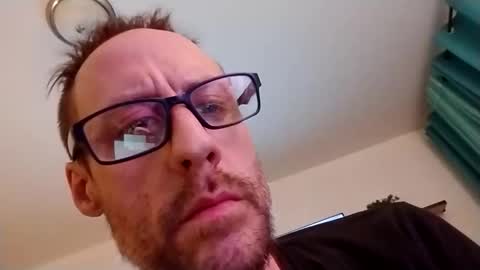 david1982yesyes online show from 04-01-26, 03:07