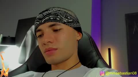 Snapshot of david_jons7 chatting on 06-17-26, 12:13 David Jons online show from 06-17-26, 12:13