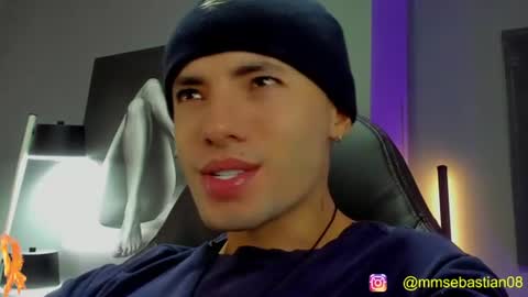 Snapshot of david_jons7 chatting on 06-19-26, 10:08 David Jons online show from 06-19-26, 10:08