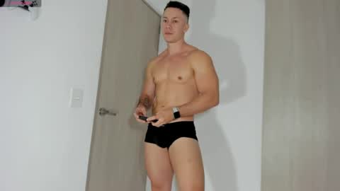Snapshot of davidj_hot chatting on 05-12-26, 11:02 david online show from 05-12-26, 11:02