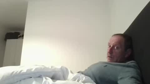 Snapshot of davyboi15 chatting on 04-12-26, 03:22 davyboi15 online show from 04-12-26, 03:22