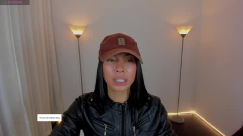 I am Dayanna  tecca online show from 04-17-26, 10:13