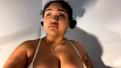 dayqueen1 online show from 06-15-26, 06:43