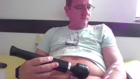 Play with me while I watch you german handsome squirtlover love small girls small tits big clit cut c2c shaved online show from 04-08-26, 07:41