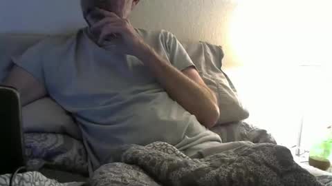 Snapshot of dealr9 chatting on 12-28-24, 05:33 dealr9 online show from 12-28-24, 05:33