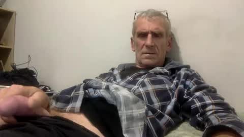 deanofflove221000 online show from 04-06-26, 06:42