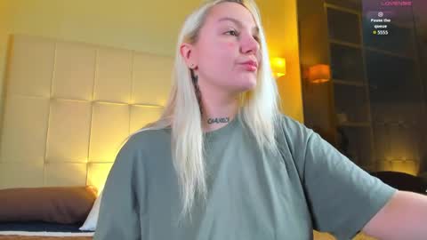 Snapshot of debbie_taylor chatting on 04-04-26, 05:32 Debbie Mon Tue Fri Sun Sat GMT 3 1000am - 0400pm online show from 04-04-26, 05:32