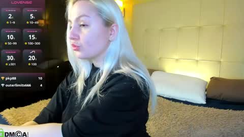 Snapshot of debbie_taylor chatting on 04-07-26, 05:35 Debbie Mon Tue Fri Sun Sat GMT 3 1000am - 0400pm online show from 04-07-26, 05:35