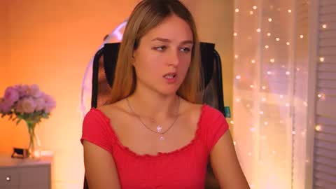 Snapshot of deboralarson chatting on 06-18-26, 02:34 Debora online show from 06-18-26, 02:34