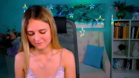 Snapshot of deboralarson chatting on 07-14-26, 06:29 Debora online show from 07-14-26, 06:29