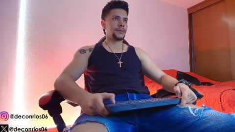 Snapshot of deconrios chatting on 06-20-26, 11:40 Santiago online show from 06-20-26, 11:40