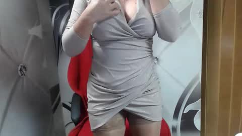 hi guys i m a cute milf i m here for good time and nice people pls be respectfool and enjoy me online show from 03-16-26, 02:50