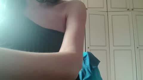 KamiDevi online show from 05-13-26, 03:31