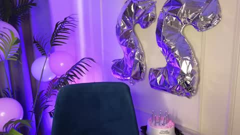 sexy bimbo little kitty asian misstress quen princes sexy girl you can just call me pleasure online show from 12-13-24, 06:21