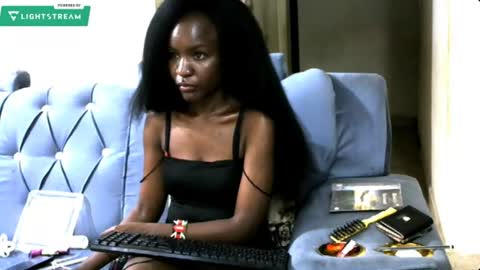 Snapshot of delliciouscandy39 chatting on 06-17-26, 02:03 Ginger online show from 06-17-26, 02:03