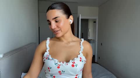 Anna online show from 05-15-26, 10:11