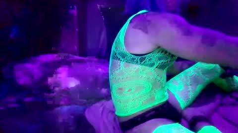 Demondelight666 online show from 12-22-25, 01:19