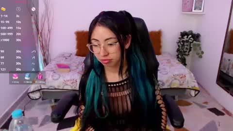 Snapshot of demyanderson_ chatting on 06-25-26, 05:12 Demy online show from 06-25-26, 05:12