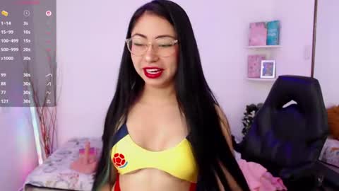 Snapshot of demyanderson_ chatting on 07-07-26, 11:53 Demy online show from 07-07-26, 11:53