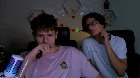 Snapshot of den_rich chatting on 09-17-25, 07:48 Den online show from 09-17-25, 07:48