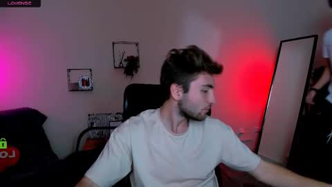 Snapshot of den_rich chatting on 09-19-25, 07:36 Den online show from 09-19-25, 07:36