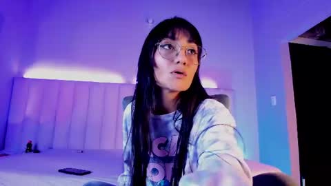 Snapshot of denightjones chatting on 07-04-26, 04:40 denightjones online show from 07-04-26, 04:40