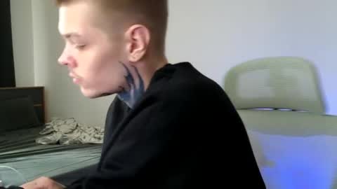 Denis online show from 05-26-26, 02:13