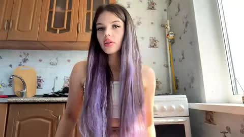 Bella online show from 05-21-26, 07:37