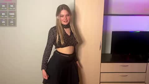 Snapshot of deonnahobb chatting on 03-20-26, 04:23 Luna online show from 03-20-26, 04:23