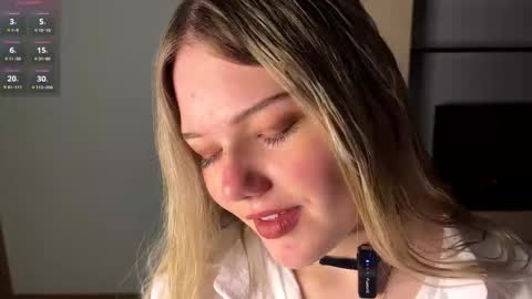 Snapshot of deonnahobb chatting on 03-22-26, 03:48 Luna online show from 03-22-26, 03:48