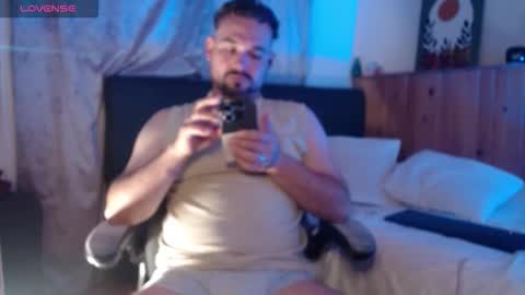 Dereck Mills3 online show from 02-23-26, 03:37