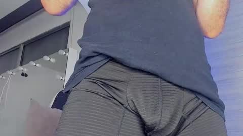 Snapshot of dereckhardd chatting on 03-03-26, 01:23 dereckhardd online show from 03-03-26, 01:23