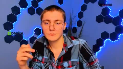 derek_hawk_ online show from 02-04-26, 09:37