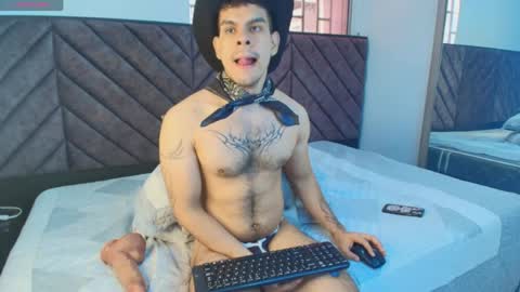 derek_voss online show from 05-06-26, 03:06