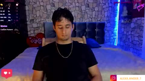 Snapshot of derekk_cute chatting on 12-22-24, 03:44 DEREKK online show from 12-22-24, 03:44