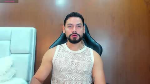 Snapshot of derrybigger_cm chatting on 10-23-25, 02:27 DerryBigger CM online show from 10-23-25, 02:27