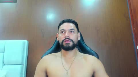 Snapshot of derrybigger_cm chatting on 11-06-25, 02:07 DerryBigger CM online show from 11-06-25, 02:07