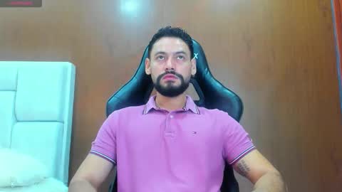 Snapshot of derrybigger_cm chatting on 11-20-25, 03:12 DerryBigger CM online show from 11-20-25, 03:12