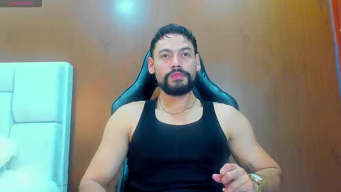 Snapshot of derrybigger_cm chatting on 11-26-25, 06:09 DerryBigger CM online show from 11-26-25, 06:09