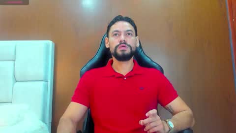 Snapshot of derrybigger_cm chatting on 12-01-25, 02:22 DerryBigger CM online show from 12-01-25, 02:22